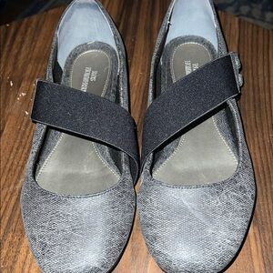 Ros Hommerson Danish Size 8.5M  Women's Leather Mary Jane Shoes Black/Grey